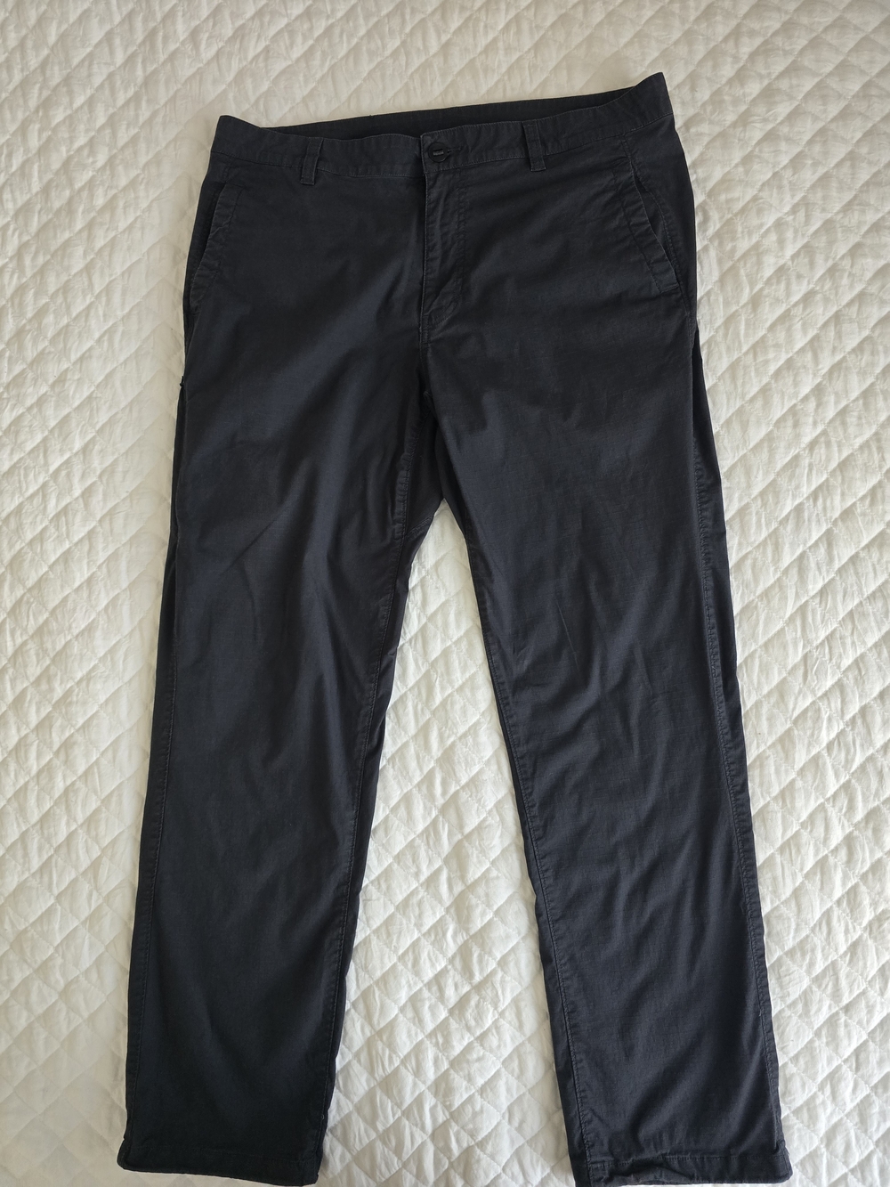 Mountain Hardwear Men's Dark Gray Chinos Size 36/32